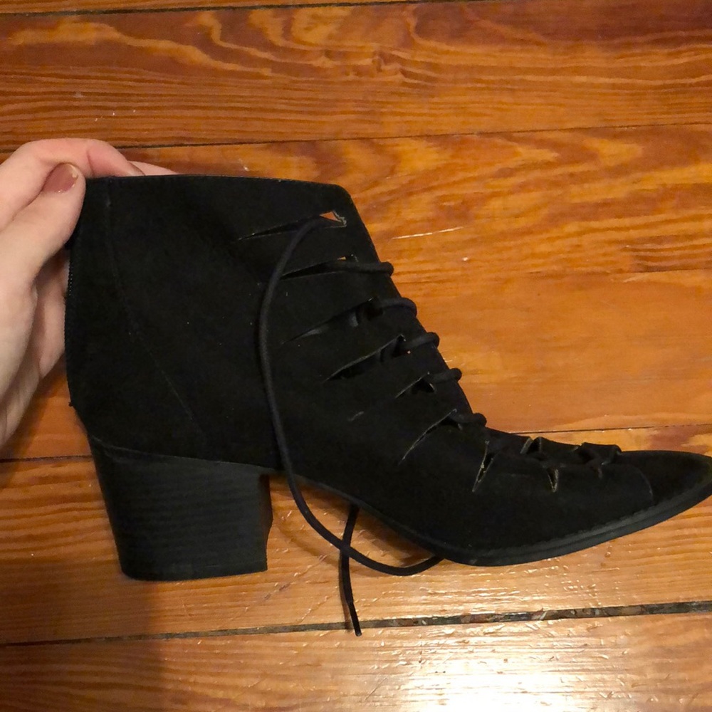 Black open toed sandals with heel